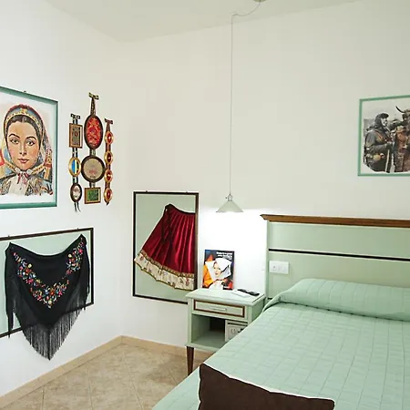 Domo Anna Πανσιόν Villasimius